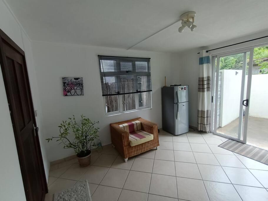 Surf House Holidays Ruisseau Creole Exterior photo